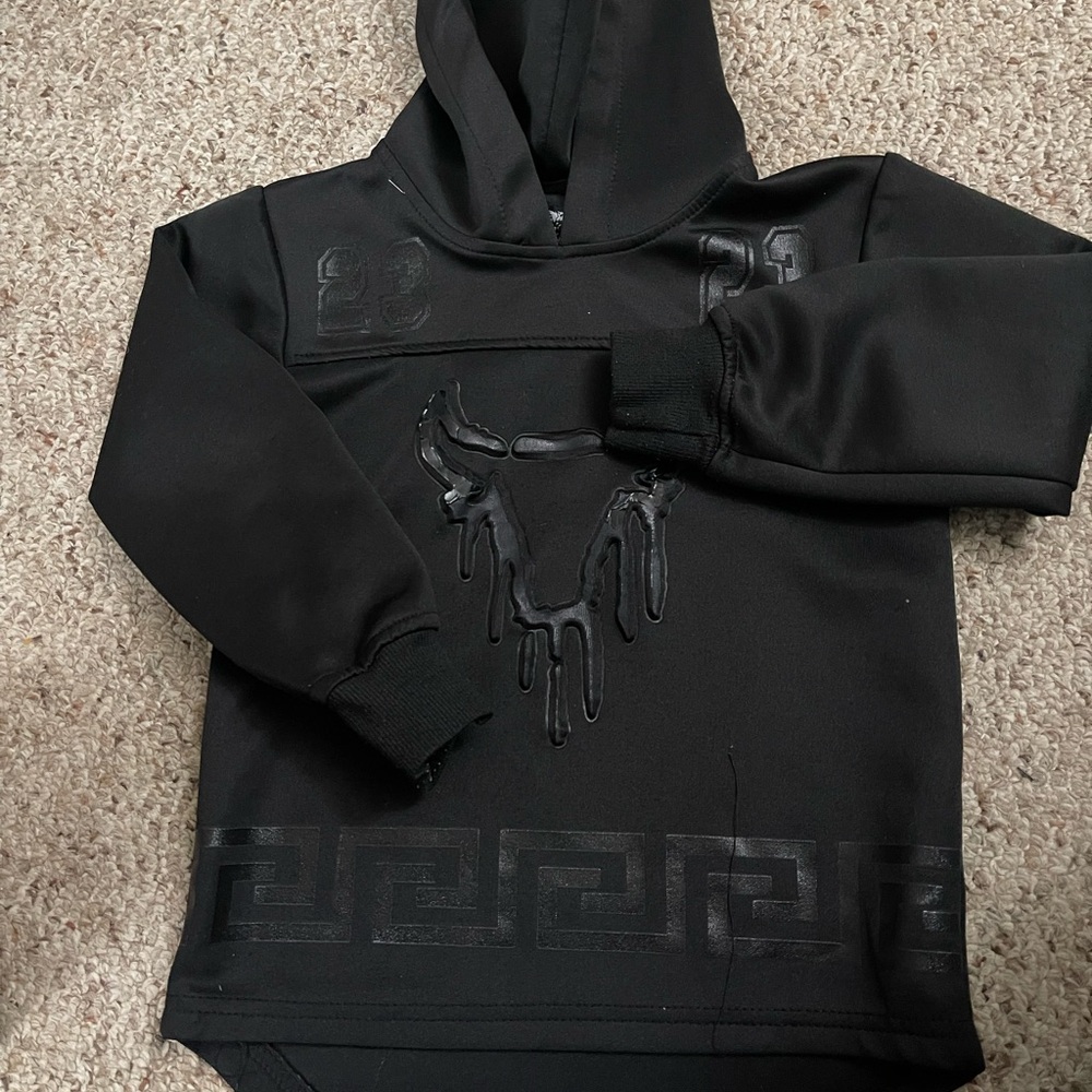 Lion Dynasty original brand boy pullover hoodie black jacket size 5,
